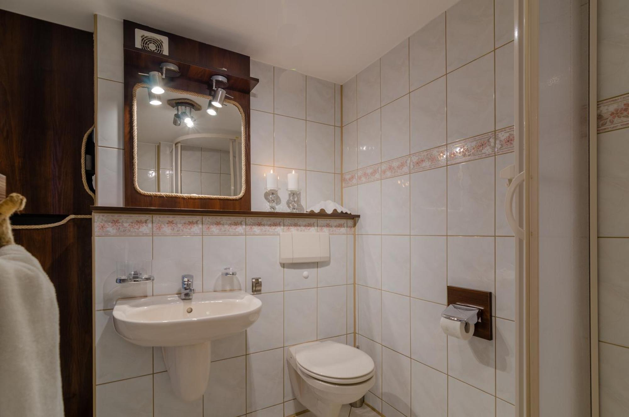 Holiday Home Statek 216 Z Antresola, Przy Plazy Miedzyzdroje Ngoại thất bức ảnh